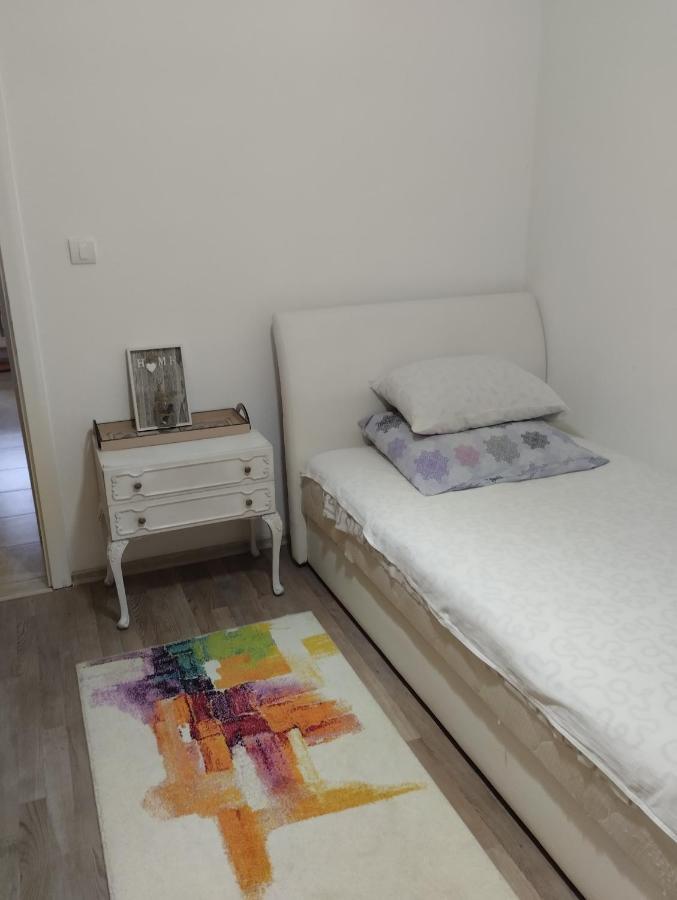 Apartman All Seasons Hotonj Ngoại thất bức ảnh