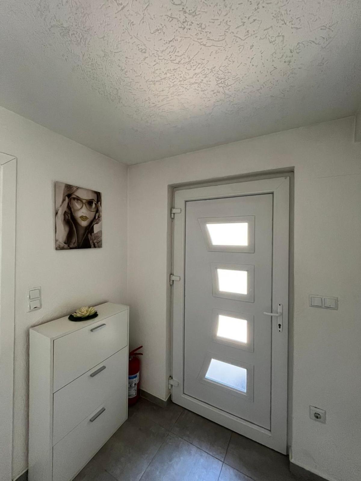 Apartman All Seasons Hotonj Ngoại thất bức ảnh