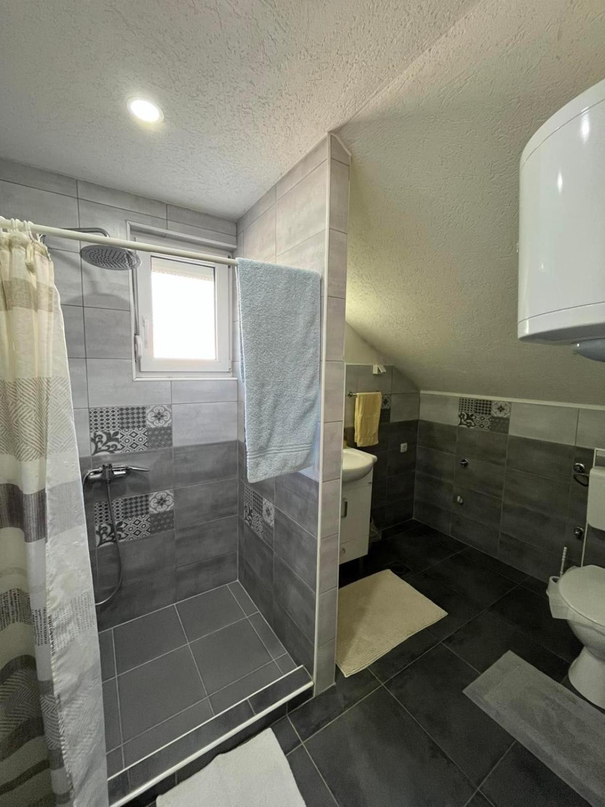 Apartman All Seasons Hotonj Ngoại thất bức ảnh
